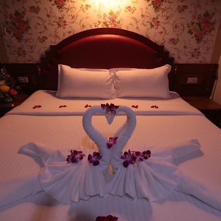Taj Phuket Inn Patong Eksteriør billede