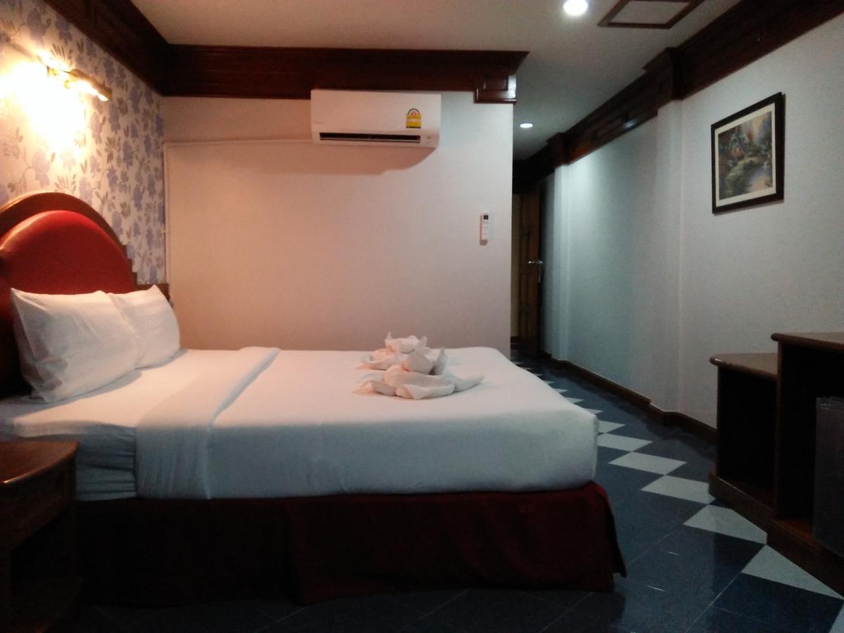 Taj Phuket Inn Patong Eksteriør billede