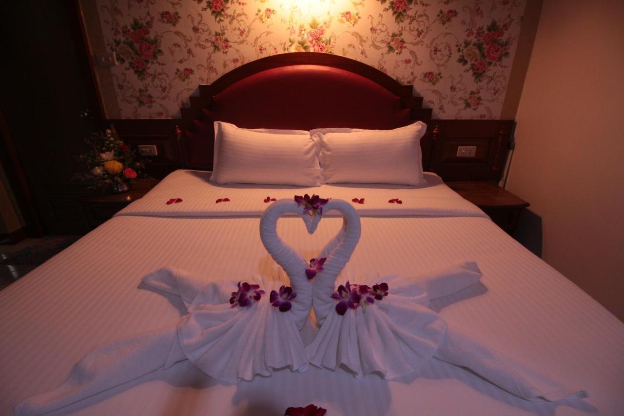 Taj Phuket Inn Patong Eksteriør billede